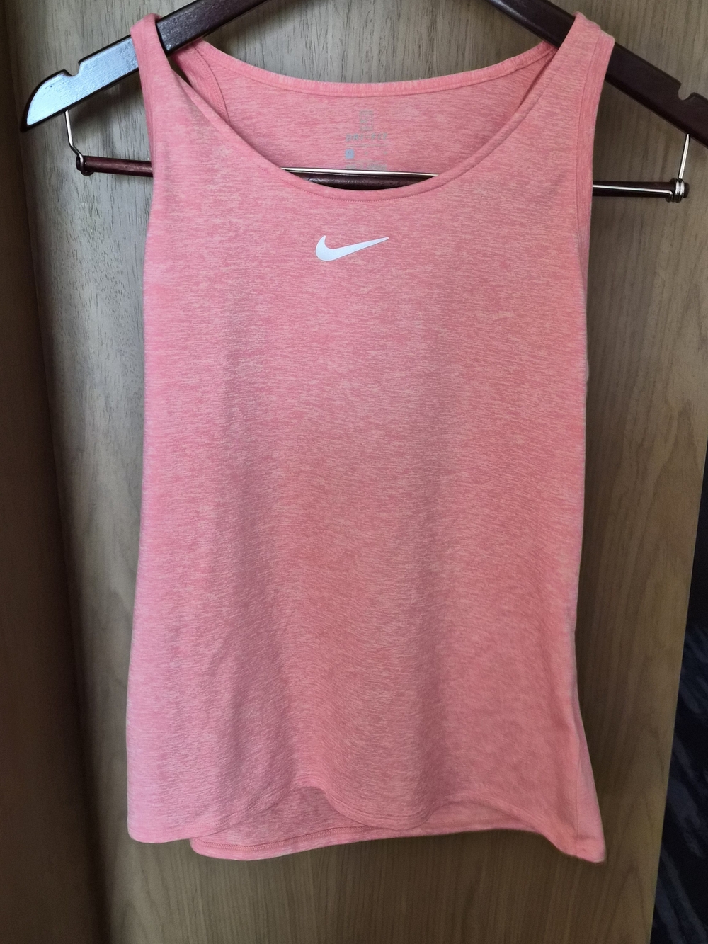 Nike Women’s Peach Dri-FIT Tank Top - Medium